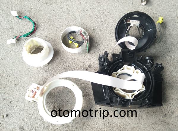 Tanda Relay Klakson Rusak. Penyebab Kerusakan Klakson Mobil Tidak Bunyi β OtomoTrip