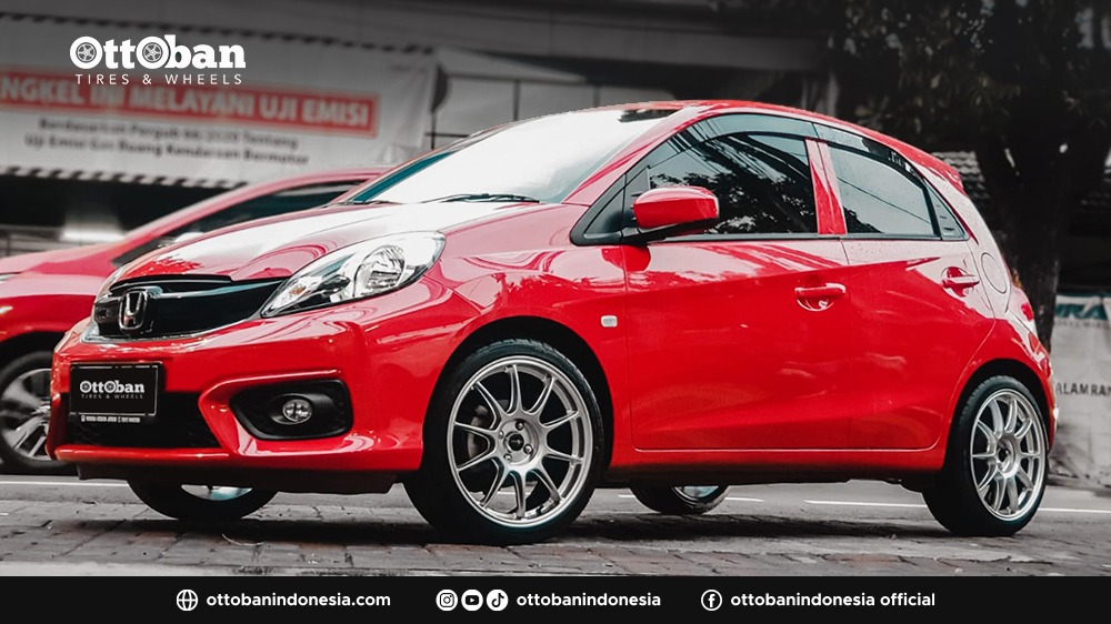 Brio Pakai Velg Ring 16. Modifikasi Mobil Brio Pakai Velg Atmos Ring 17