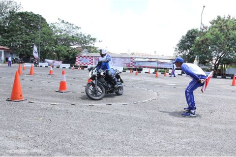 Kursus Mengemudi Motor Terdekat. Tips Mudah Belajar Mengendarai Sepeda Motor Agar Cepat Mahir