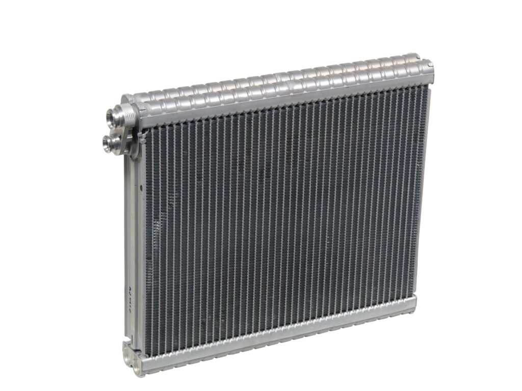 Letak Evaporator Ac Grand Livina. 10 Langkah Mudah Membersihkan Evaporator AC Mobil