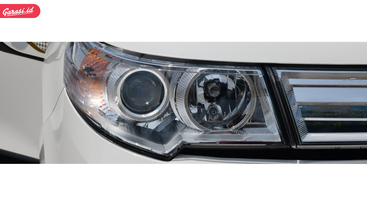 Cara Membuat Headlamp Mobil Jadi Bening. 5 Tips Ampuh Membersihkan Mika Lampu Mobil