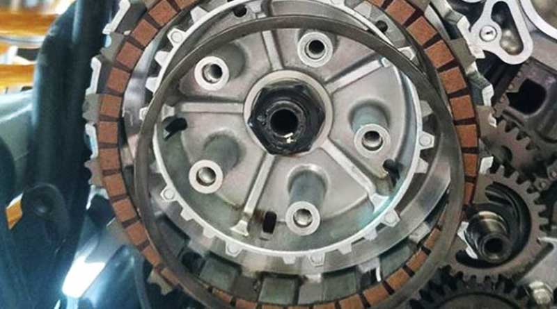 Penyebab Kampas Kopling Selip. Ciri-Ciri Kopling Motor Selip Dan Cara Mengatasinya