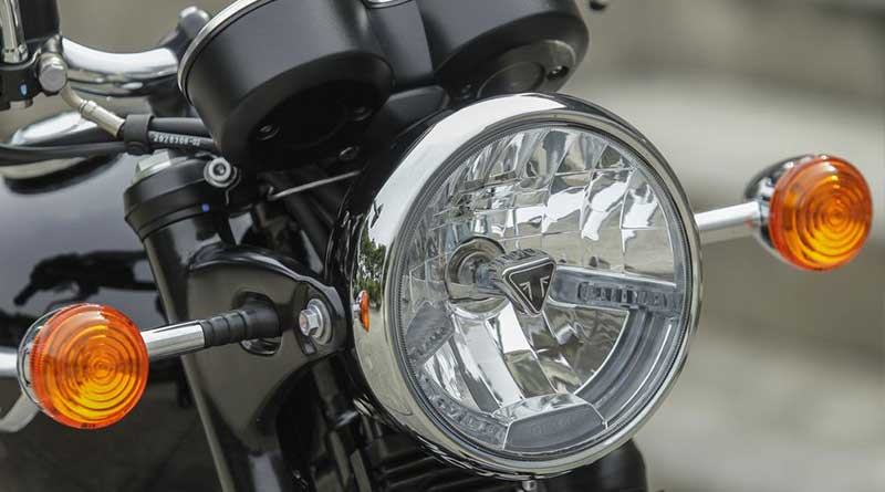 Aturan Warna Lampu Senja. Mau Aman Berkendara? Cermati 5 Aturan Soal Lampu Motor