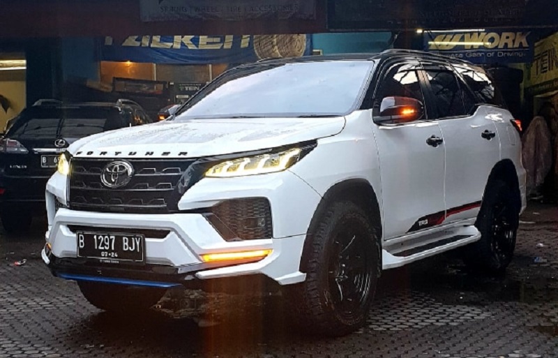 Velg Mobil Hitam Doff. Panduan Modifikasi Fortuner, Velg 20 Inci Dan Paras Legender