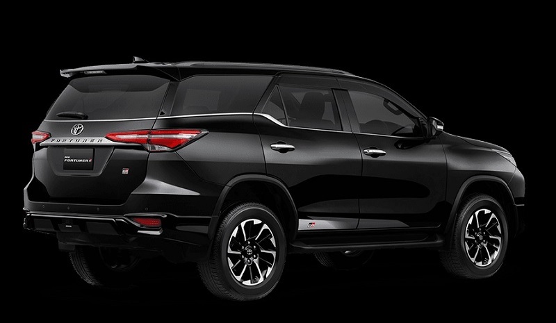 Beda Fortuner Vrz Dan Trd. Toyota Fortuner GR Sport, Apa Yang Berubah? – Moladin