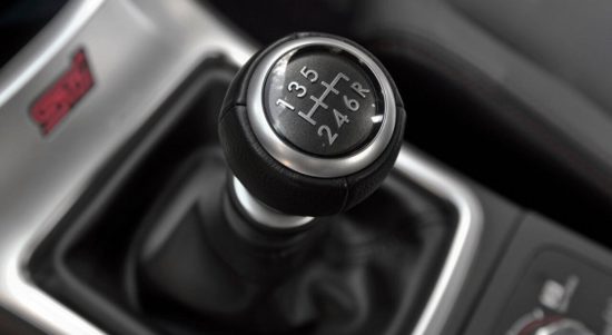 Bagaimana Prosedur Yang Dilakukan Untuk Merawat Transmisi Manual Kendaraan. 6 Cara Merawat Transmisi Mobil Manual, Jangan Abai!