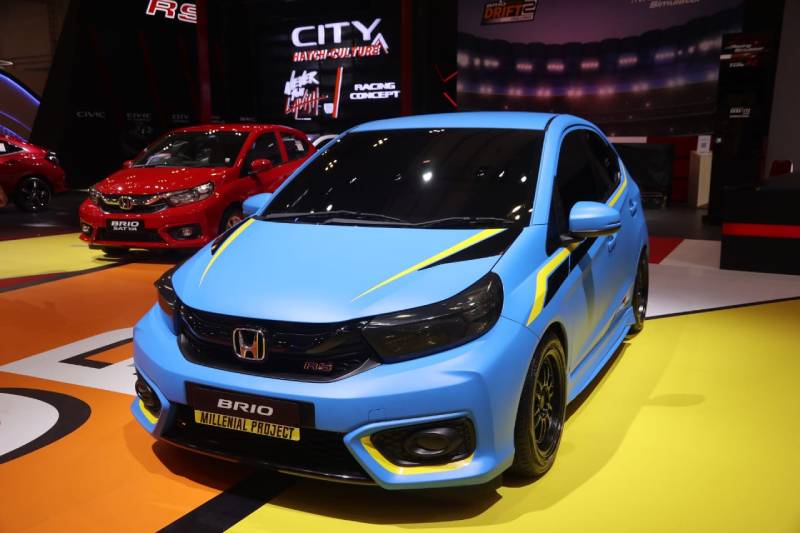 Interior Honda Brio Modifikasi. Deretan Modifikasi Honda Brio Racing Di GIIAS 2021 – Moladin