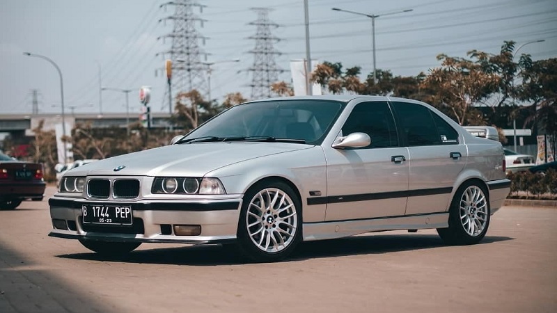 Kelemahan Bmw 318i E36. 6 Kelebihan Dan Kekurangan BMW Seri 3 E36 – Moladin