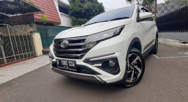 Toyota Rush Off Road. Test Drive Toyota Rush GR Sport, SUV Banget! – Moladin