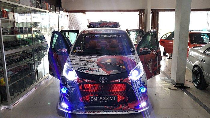 Gambar Mobil Calya Modifikasi. Modifikasi Mobil dengan Stiker Printing, Tampilan Lebih Atraktif