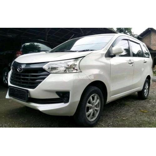 Harga Mobil Xenia Bekas Ponorogo. Mobil Daihatsu Xenia 2017 Putih Manual Bekas Body Mulus Orisinil