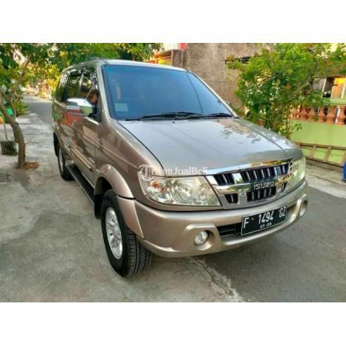 Harga Isuzu Panther Grand Touring 2010. Mobil Isuzu Panther Grand Touring 2010 Bekas Tangan1 Terawat