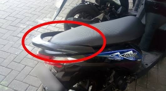 Cara Membuka Jok Vario Tanpa Kunci. [100% Work] Cara Membuka Jok Motor Tanpa Kunci Kontak