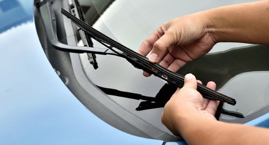 Penyebab Air Wiper Tidak Keluar. Air Wiper Mobil Tidak Jalan: Sebab & Solusinya