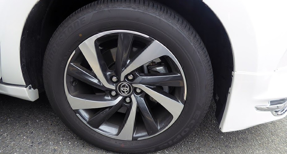 Ciri Ciri Ban Tubeless. 4 Ciri Ciri Ban Tubeless Berkualitas untuk Mobil