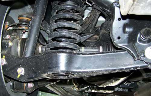 Cara Membuat Shockbreaker Mobil Empuk. 5 Cara Membuat Suspensi Mobil Empuk : Tips & Trik