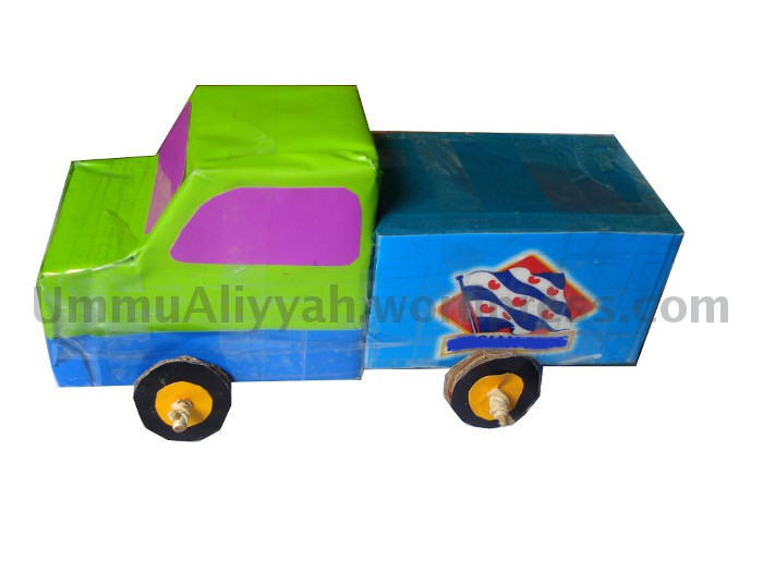 Cara Membuat Mobil Mainan Dari Kardus Susu. Tutorial Membuat Mobil Dari Kotak Susu Bekas
