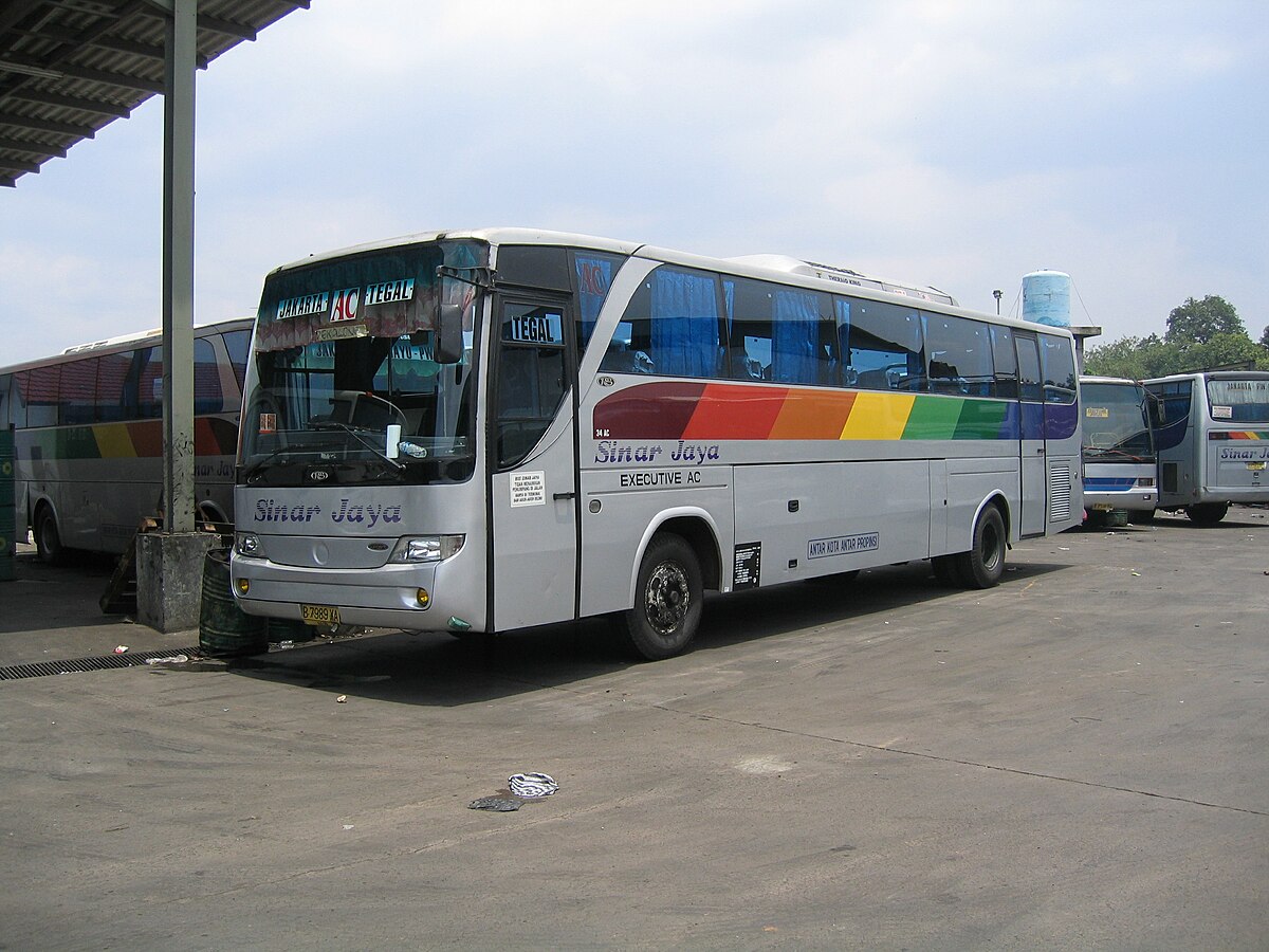 Mobil Bus Sinar Jaya. Sinar Jaya