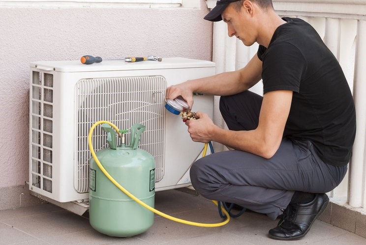 Ganti Freon Ac Berapa. Harus Isi Freon Setiap Cuci AC? Benarkah? Ini Faktanya