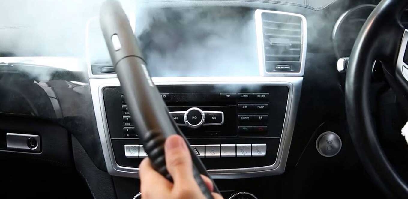Cara Membersihkan Dashboard Mobil Tua. Merawat Dashboard Mobil Agar Tak lekas Usang