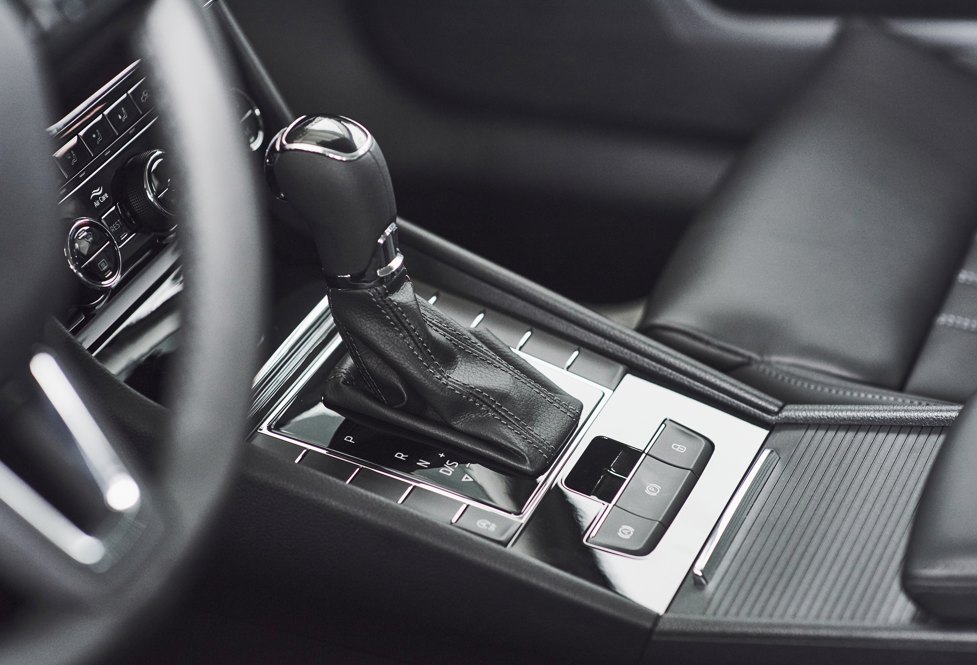 Bedanya Mobil Matic Dan Manual. PERBEDAAN MOBIL MATIC DAN MANUAL, MANA YANG ...