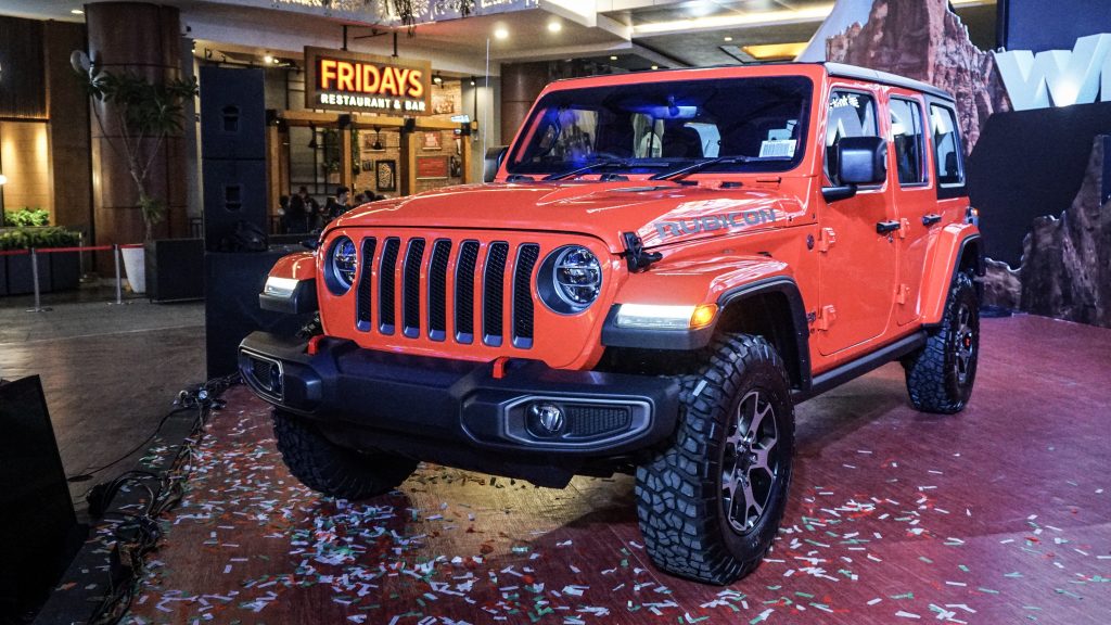 Interior Jeep Rubicon 4 Pintu. Ini Spesifikasi Lengkap Jeep Wrangler Baru Indonesia yang 2.000cc