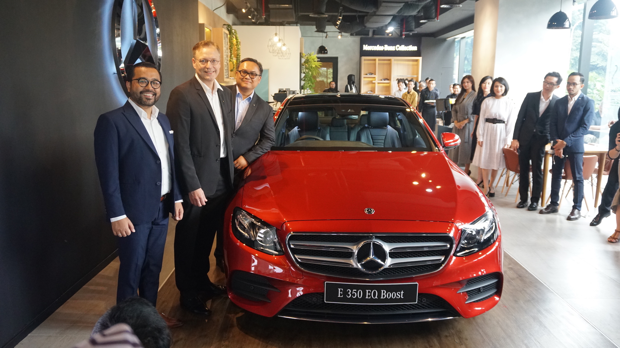 Mercedes E350 Amg Line. Mercedes E-Class Ini Nyaris Setara S-Class, Tenaganya Sadis