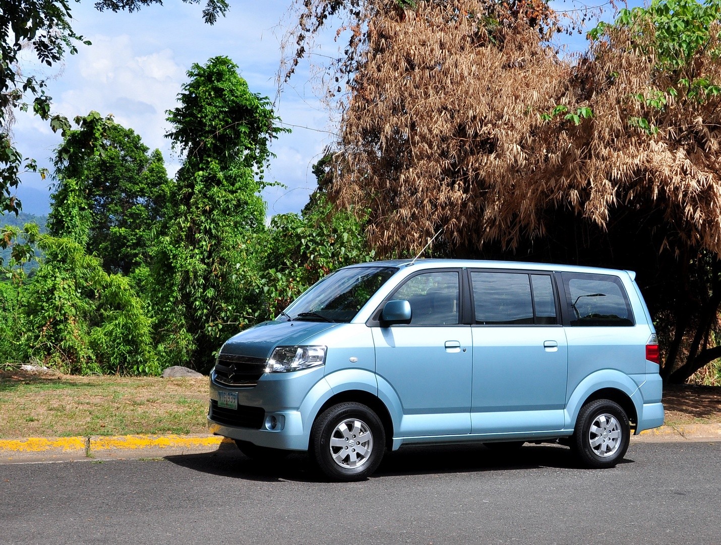 Spesifikasi Suzuki Apv Type L. Spesifikasi Suzuki APV, Mobil Keluarga Muat Banyak dan Irit Bensin