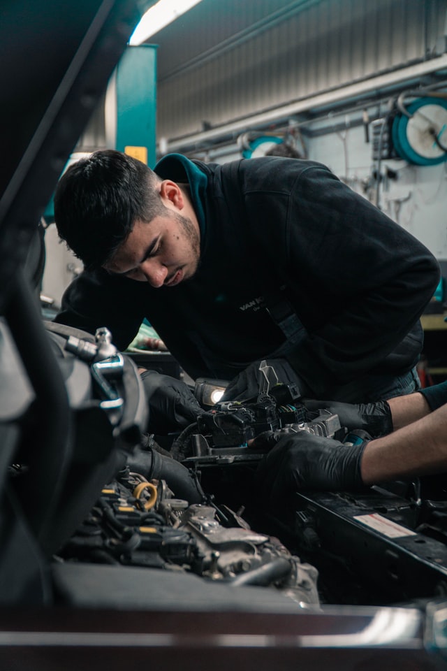 Penyebab Rpm Mobil Tinggi. Yuk, Cari Tahu 5 Penyebab RPM Tinggi Pada Mobil Karburator