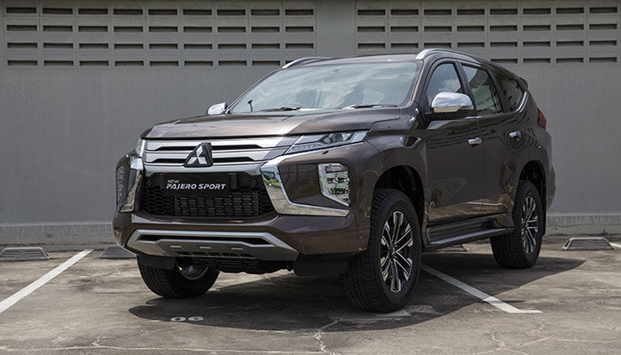 Perbedaan Dakar Dan Dakar Ultimate. Review Mitsubishi Pajero Sport Dakar 4x2 Ultimate: Pajero Sport