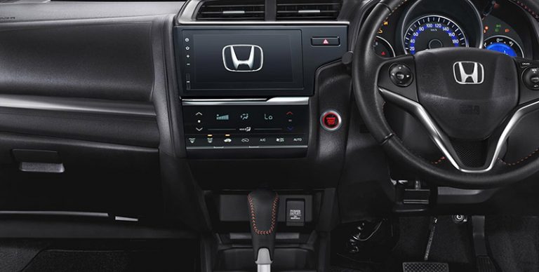 Persneling Honda Jazz Matic. 5 Langkah cara mengendarai Mobil Matic Honda Jazz untuk pemula