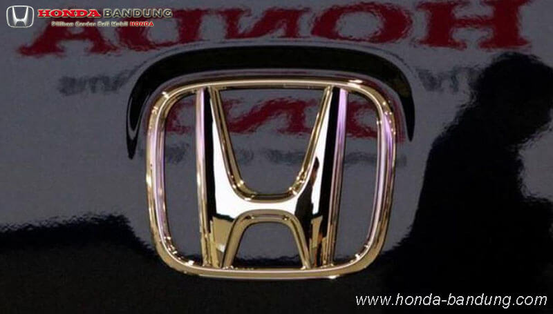 Kenapa Logo Honda Brio Berbeda. Perbedaan Logo Honda Motor dengan Mobil