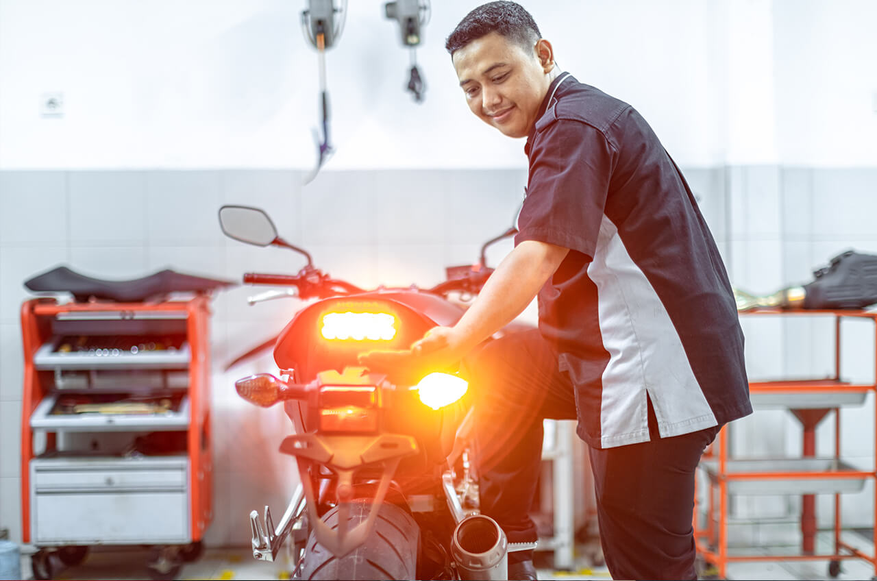 Apa Itu Flasher Pada Motor. Familiar dengan Istilah Flasher pada Motor? Ini Definisi dan Jenisnya