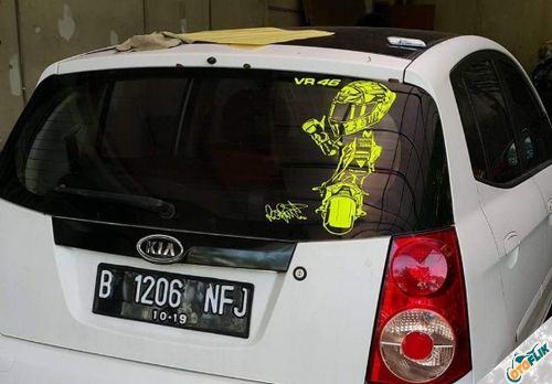 Modif Stiker Kaca Depan Mobil. 1002+ Modifikasi Stiker Kaca Mobil Lucu dan Paling Keren