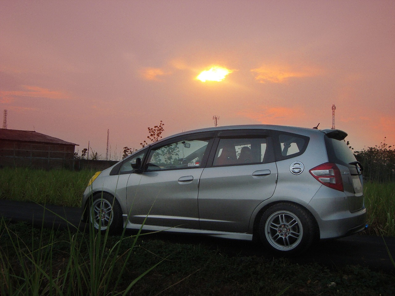 Modifikasi Mobil Jazz Rs. Modifikasi Honda Jazz RS: Rasional Dan Fungsional