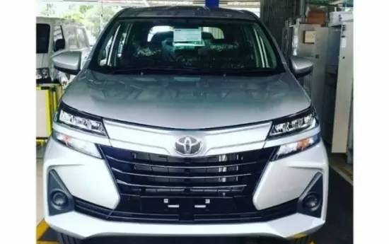 Dekorasi Mobil Pengantin Avanza. Ini Dia Wajah Toyota Avanza dan Daihatsu Xenia Baru