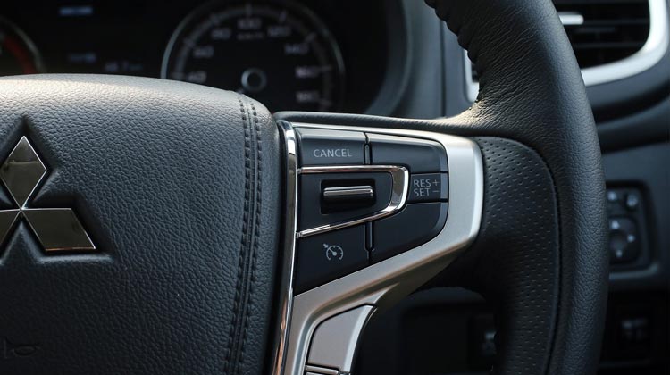 Fungsi Cruise Control Xpander. Kenapa Adaptive Cruise Control Penting Untuk Kendaraan Mu