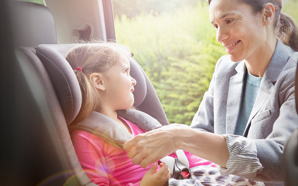 Cara Memasang Jok Tambahan Toyota Rush. Jangan Pasang di Depan, Begini Cara Pasang Child Seat Yang