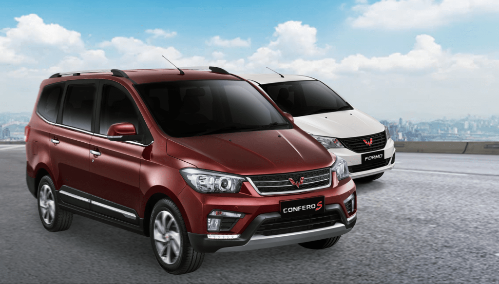 Cara Menyalip Kendaraan Yang Benar. 5 Cara Menyalip Mobil yang Benar dan Aman
